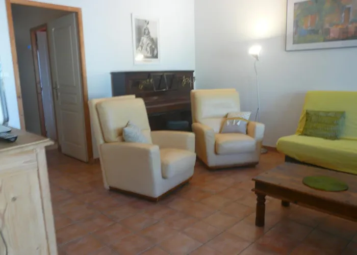 Un Coin De Campagne Grand Appartement Pres De La Mer Pour 2 A 6 Personnes